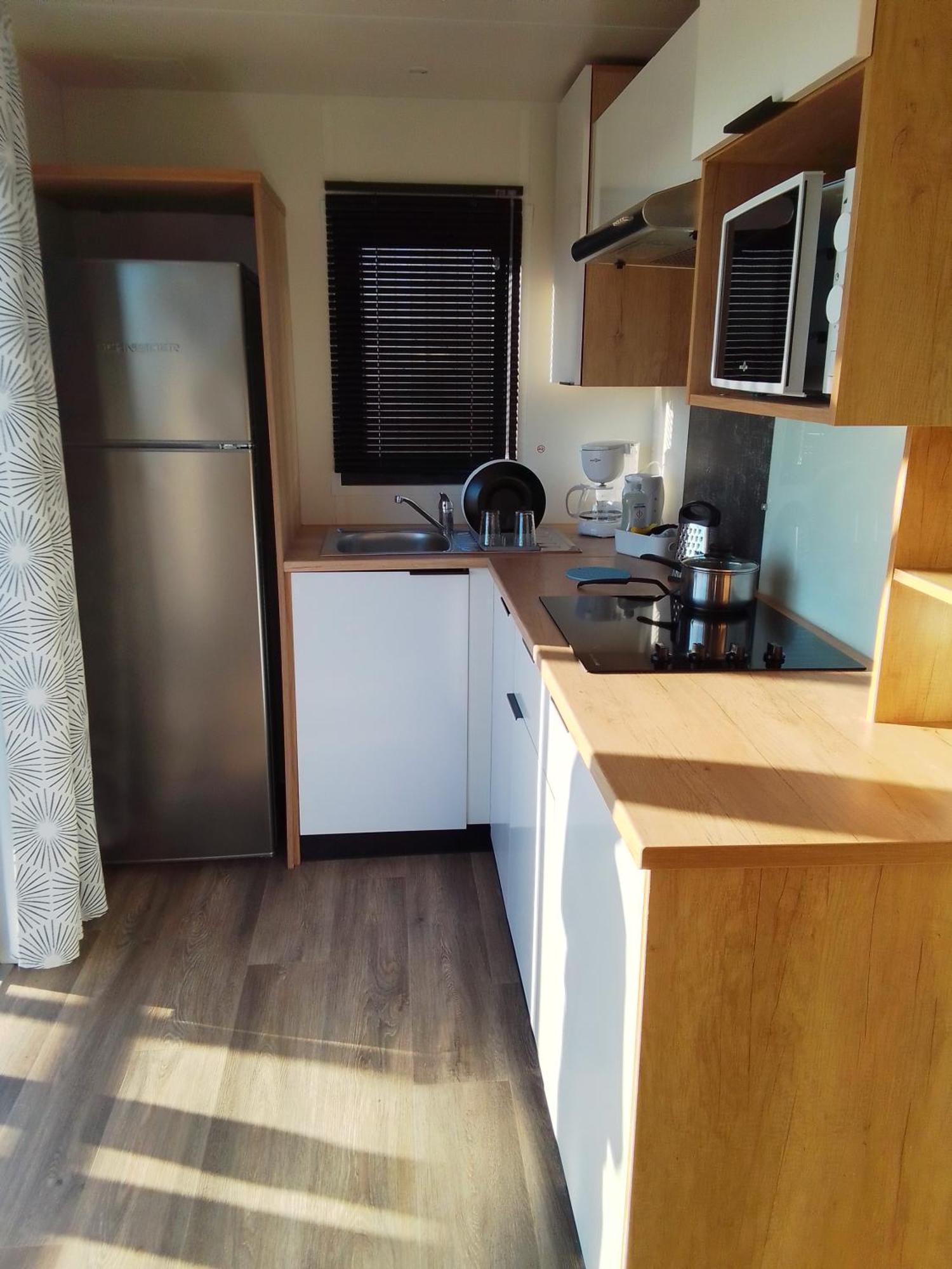 Camping Les Lodges Du Lagon Калвисон Екстериор снимка