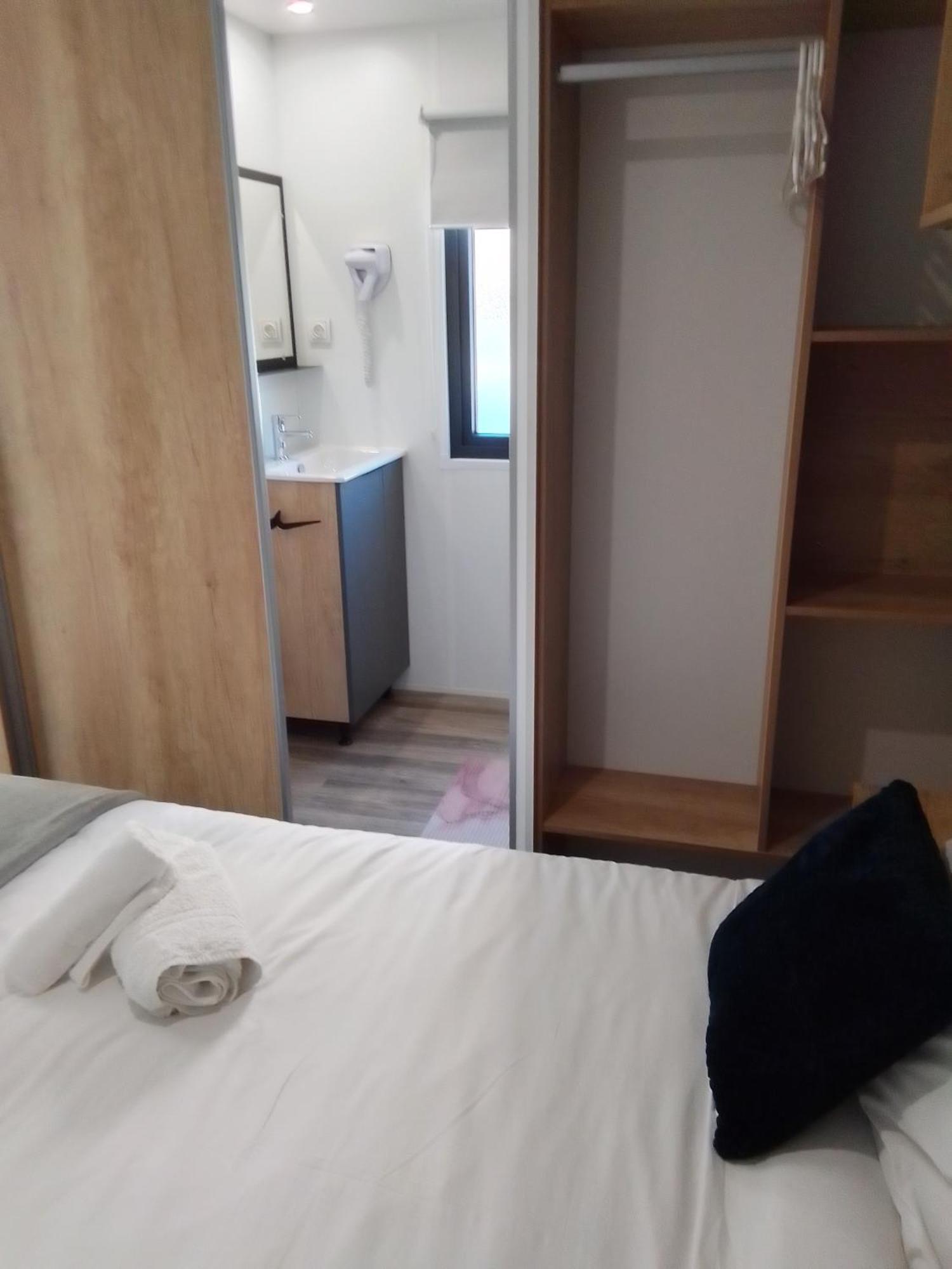Camping Les Lodges Du Lagon Калвисон Екстериор снимка